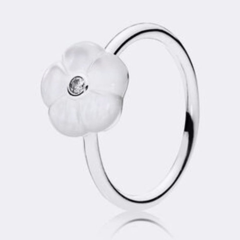 Pandora Mother-Of-Pearl & Clear Ring